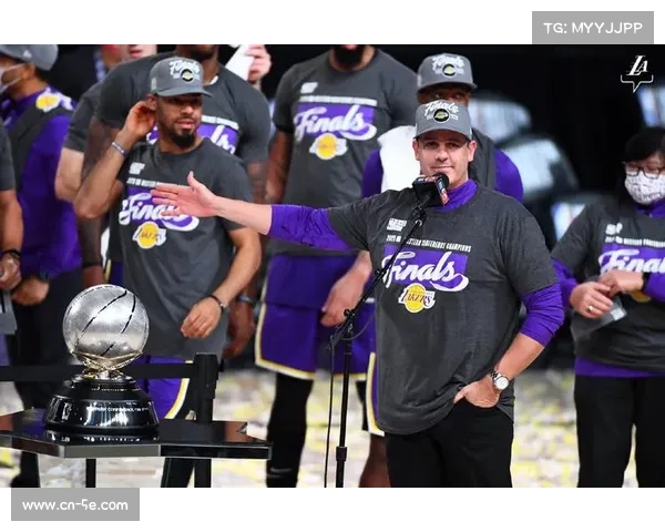 王牌后卫杰基-扬关键时刻三分奠定胜局。